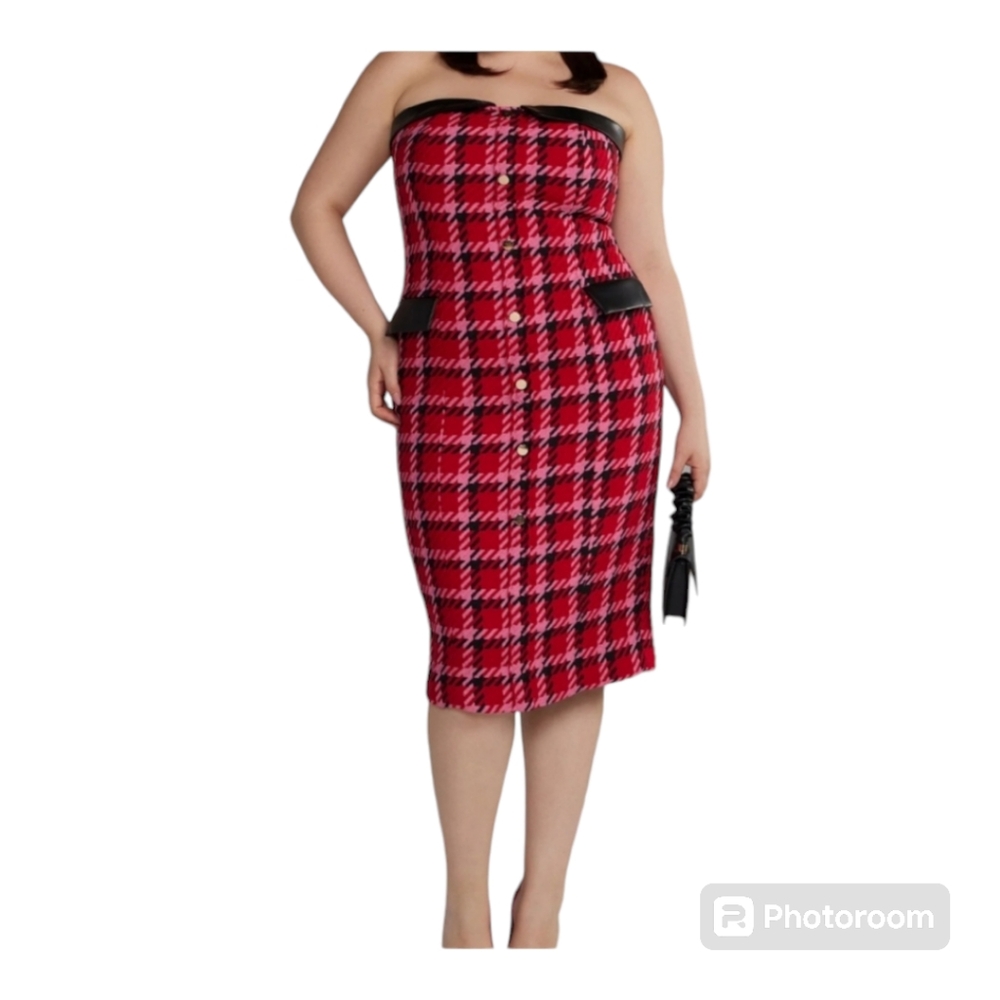 New strapless dress still in packaging. Size 2=18/20 black, wine red, pink